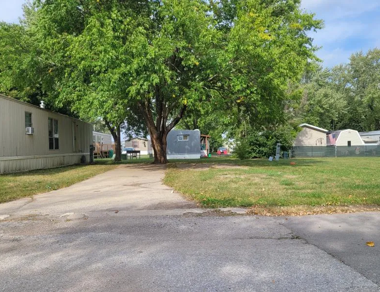Country Terrace Mobile Home Vacant Lots – Cedar Falls, IA