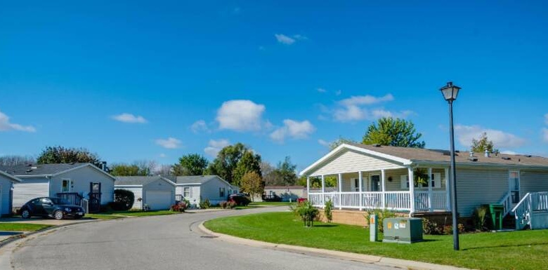 3/2 Fleetwood #3423KI – Waterloo Iowa