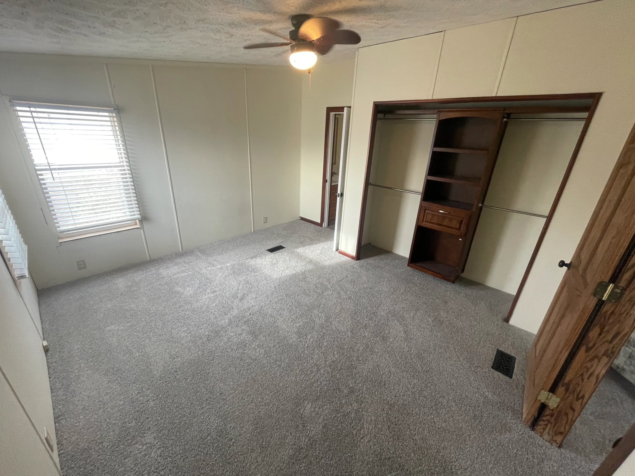 32 Clayton #3769 – Waterloo, IA (5)