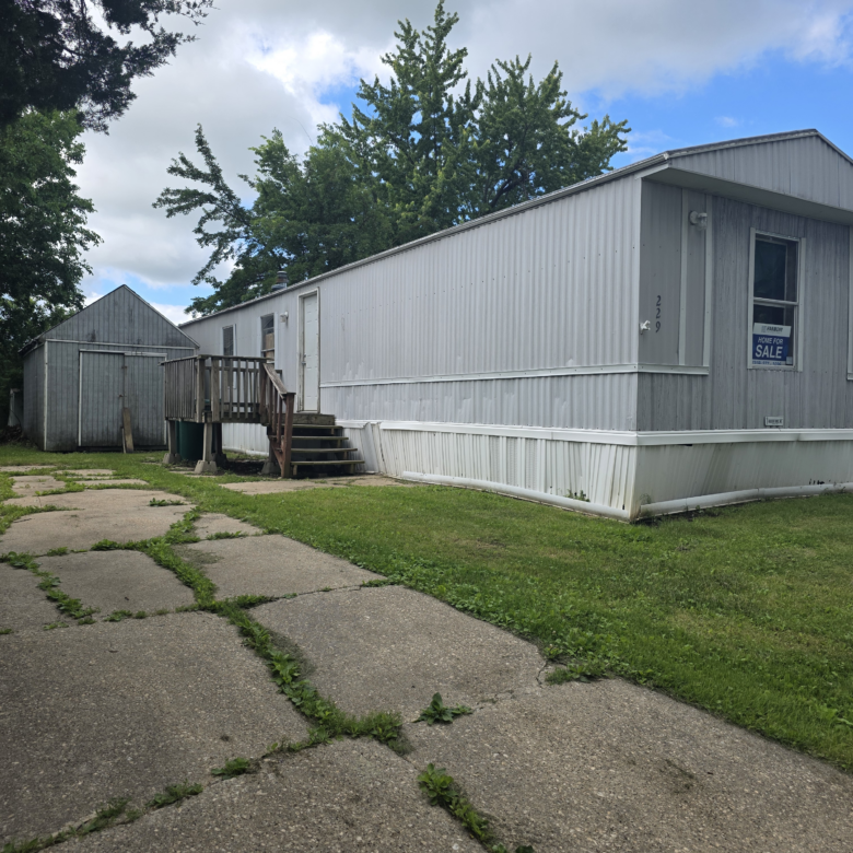 3/2 Fleetwood #229 – Cedar Falls, IA