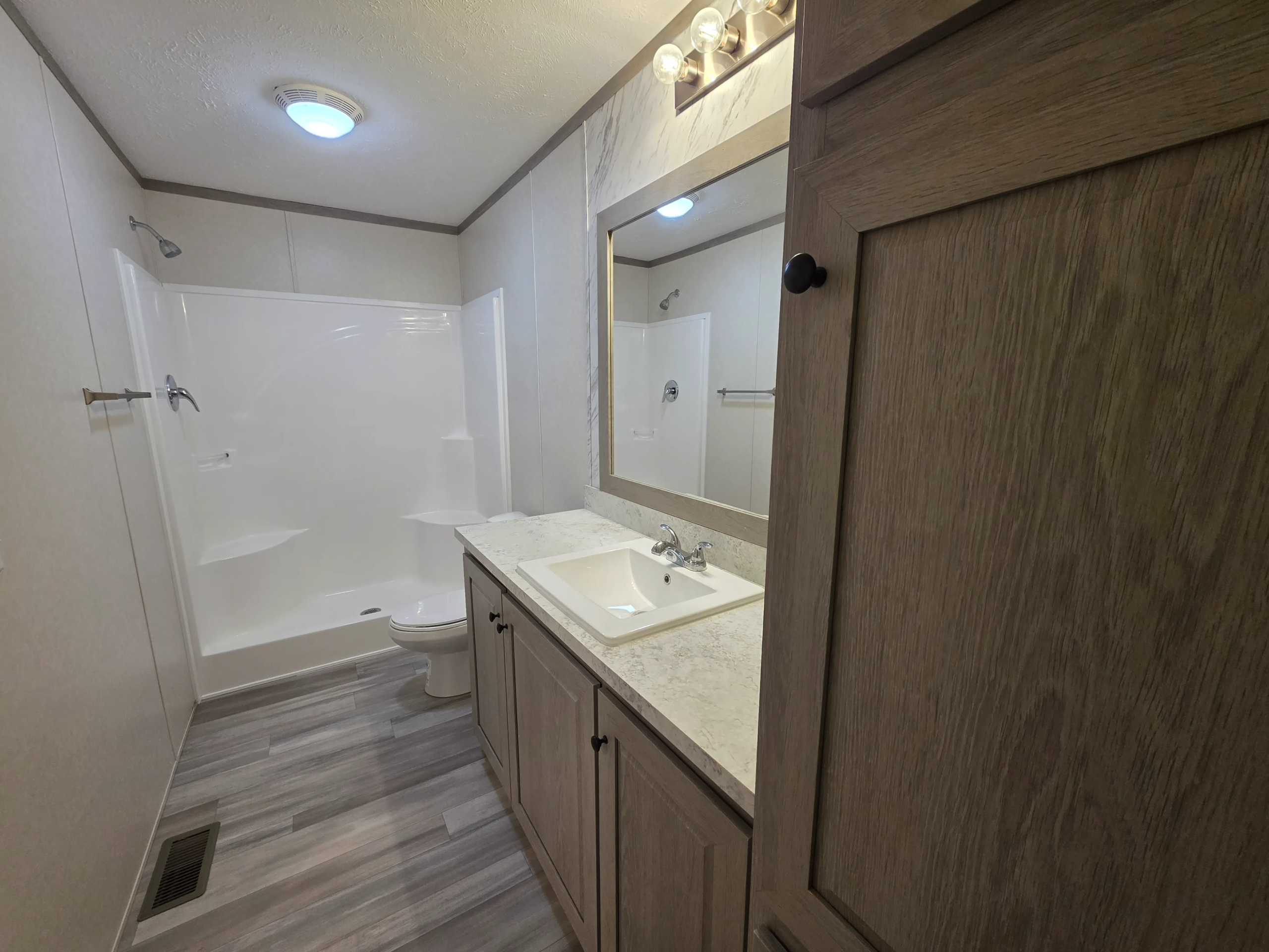 32 Clayton Pulse #209 – Cedar Falls, IA (3)