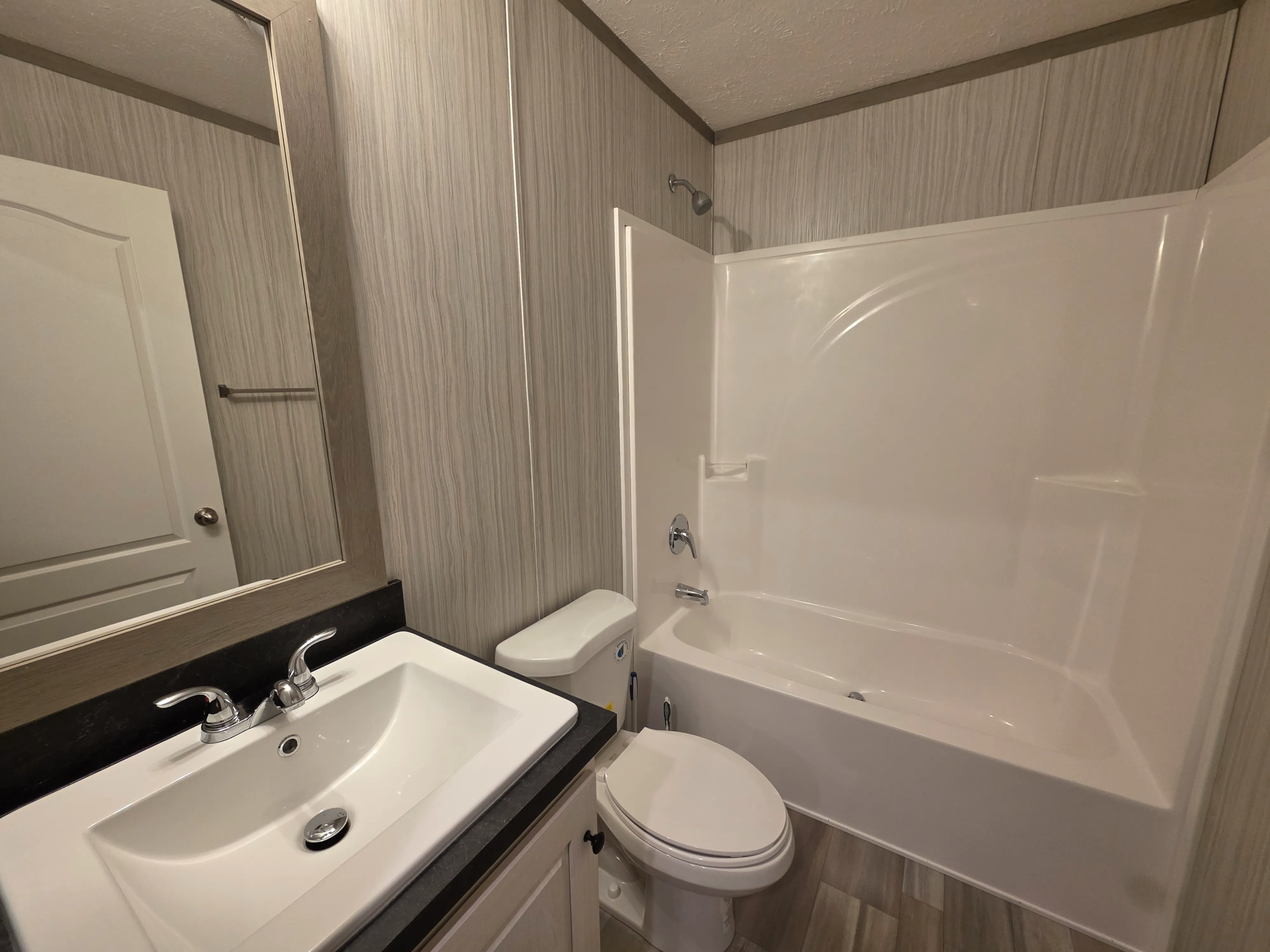 32 Clayton Pulse #209 – Cedar Falls, IA (7)