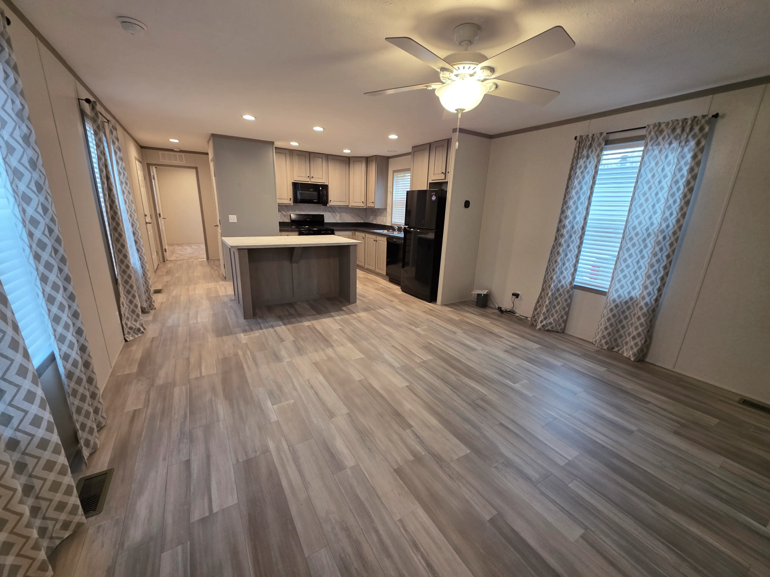 32 Clayton Pulse #209 – Cedar Falls, IA (8)