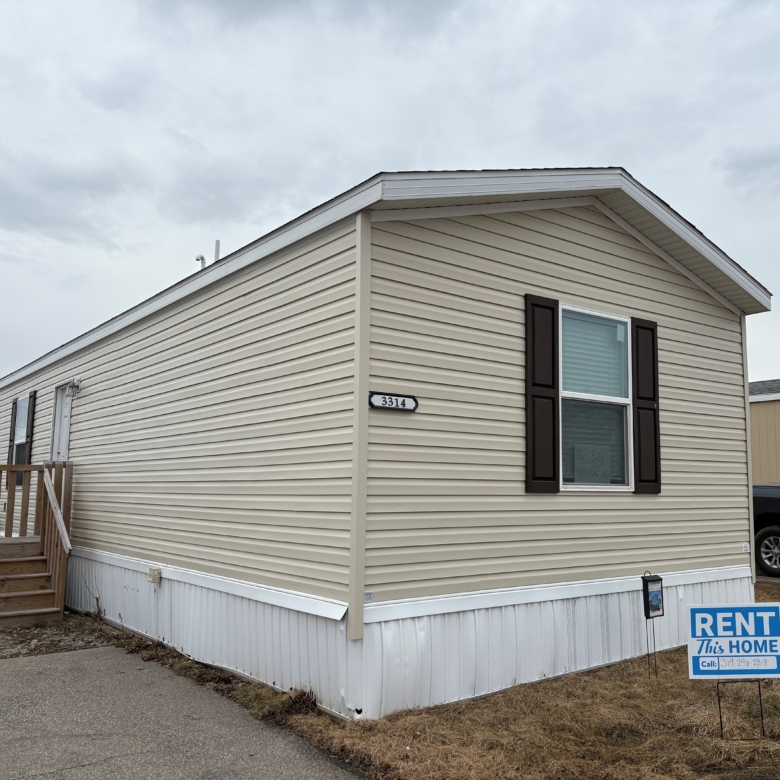 3/2 Clayton #3314 BR – Waterloo, IA