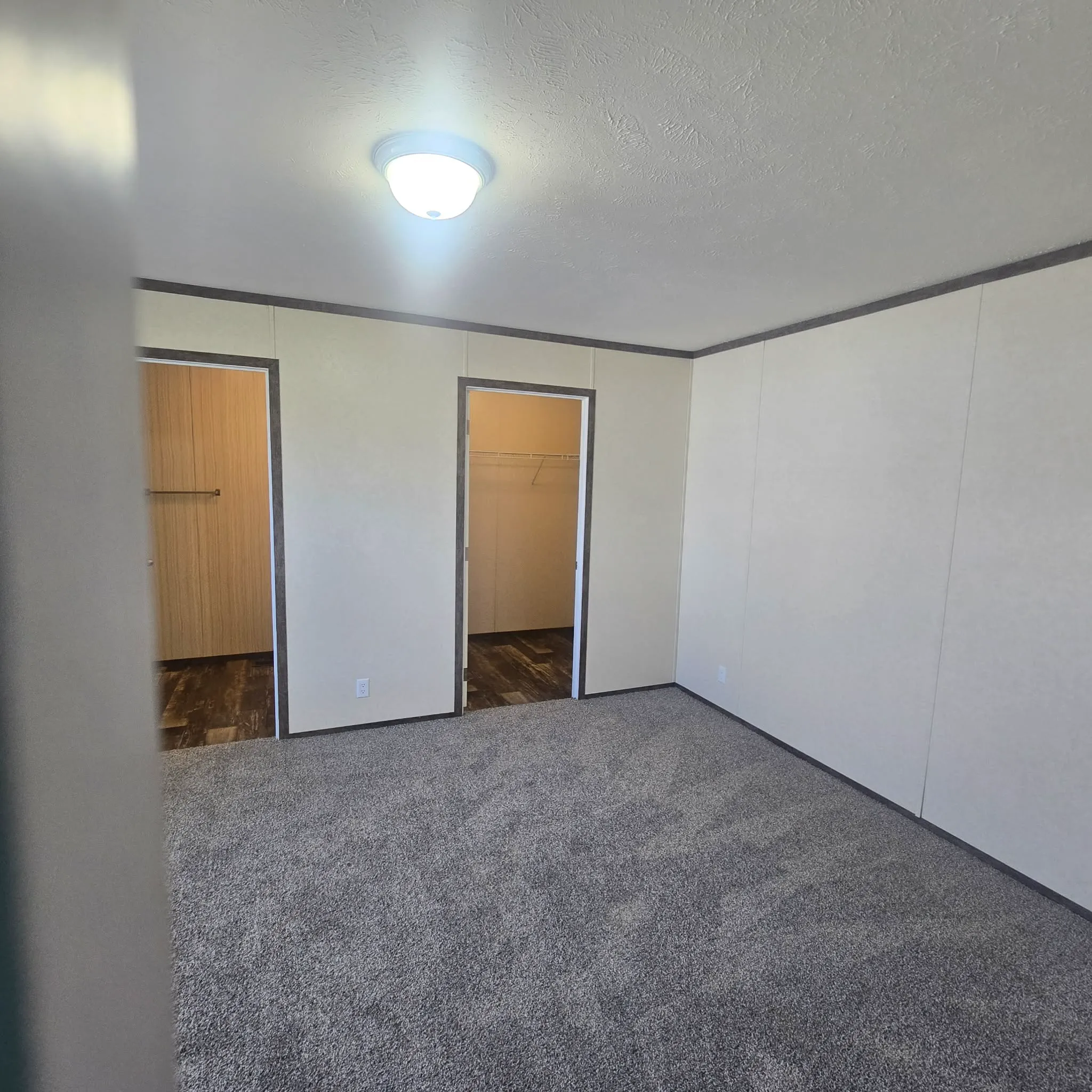 32 Clayton #5743KN – Waterloo IA (3)