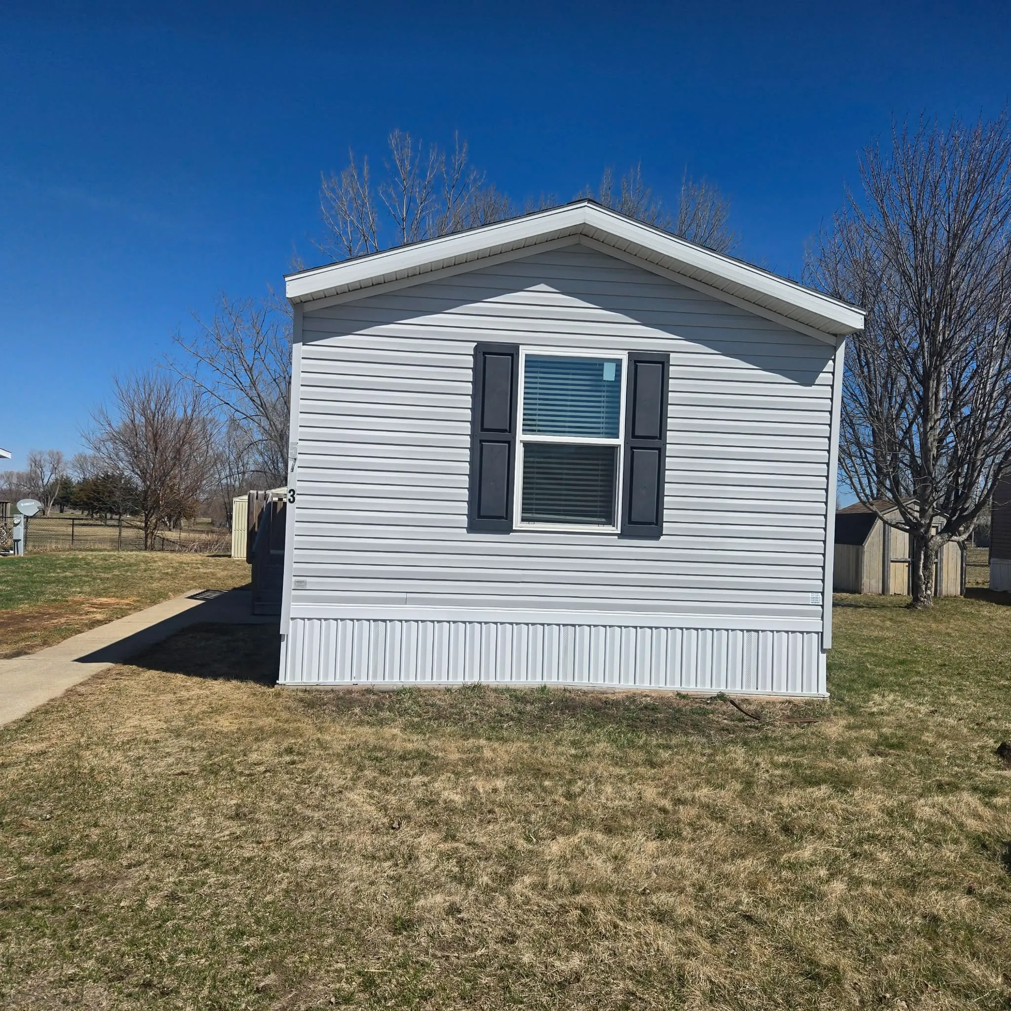 32 Clayton #5743KN – Waterloo IA (9)