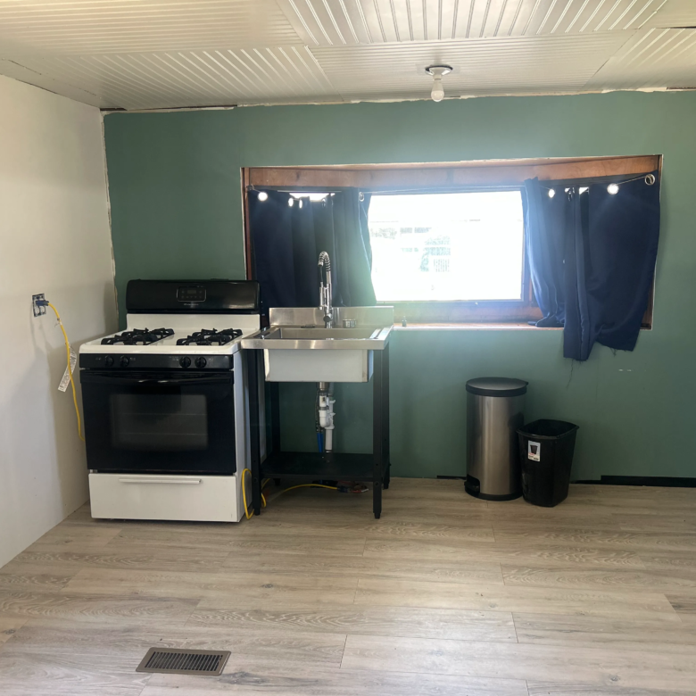 2/1 Shannon #242 – Kingston Lane