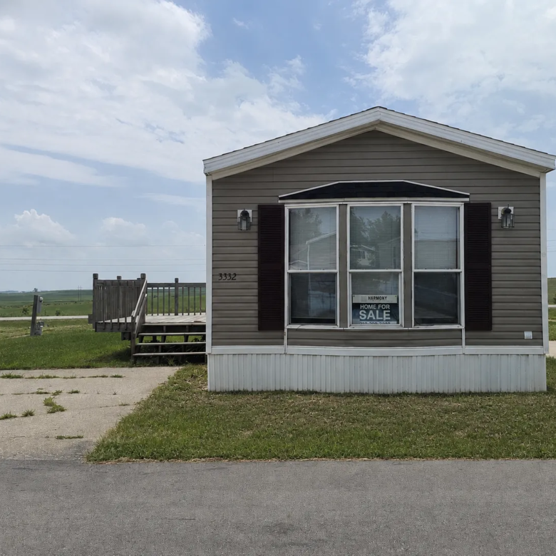 3/2 Clayton #3332BR – Waterloo, IA
