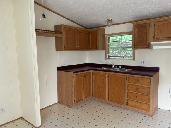 3/1 Colony LM304 #117 Newstead Drive – Indiana, PA