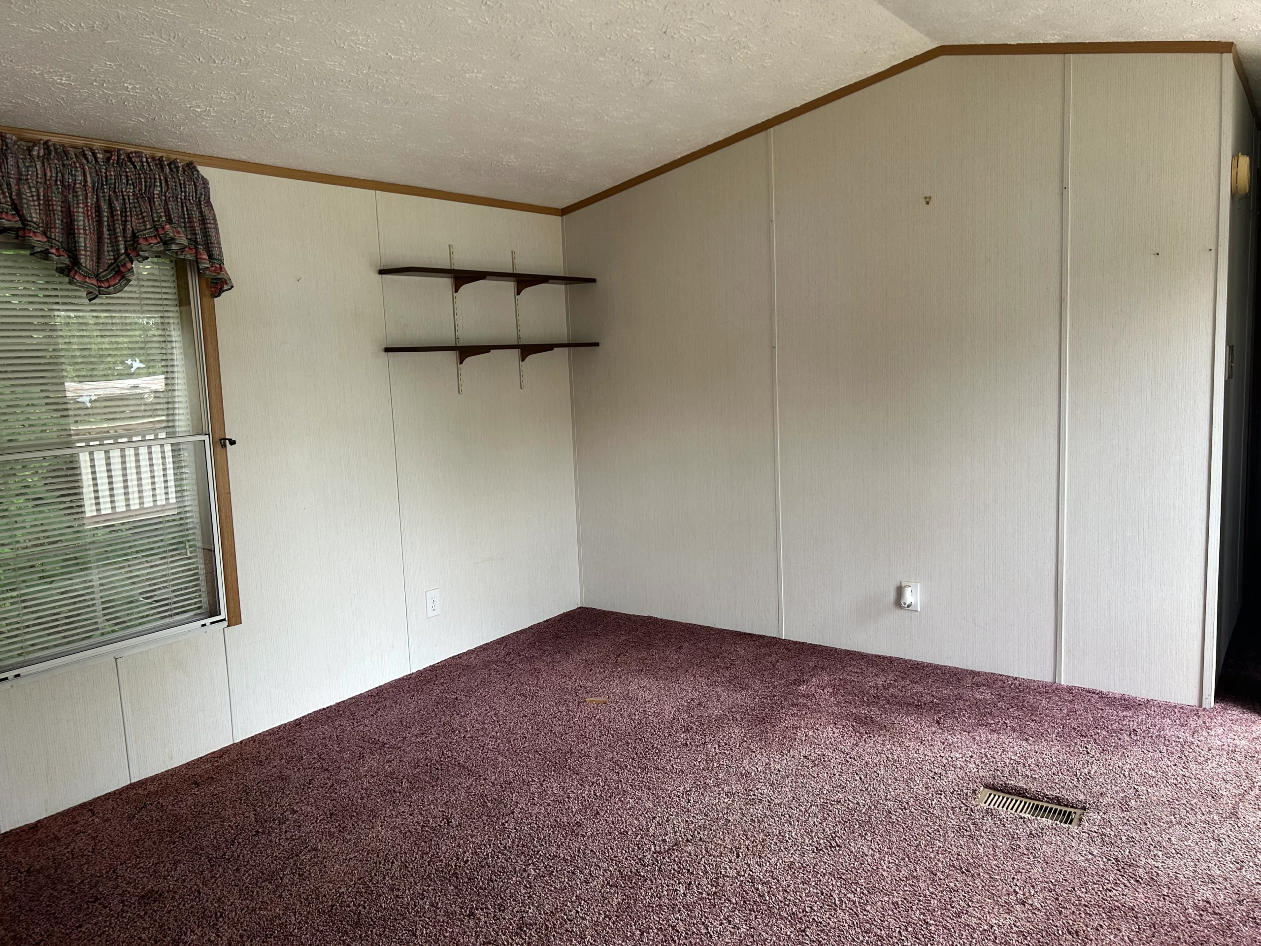 3/1 Colony LM304 #117 Newstead Drive – Indiana, PA