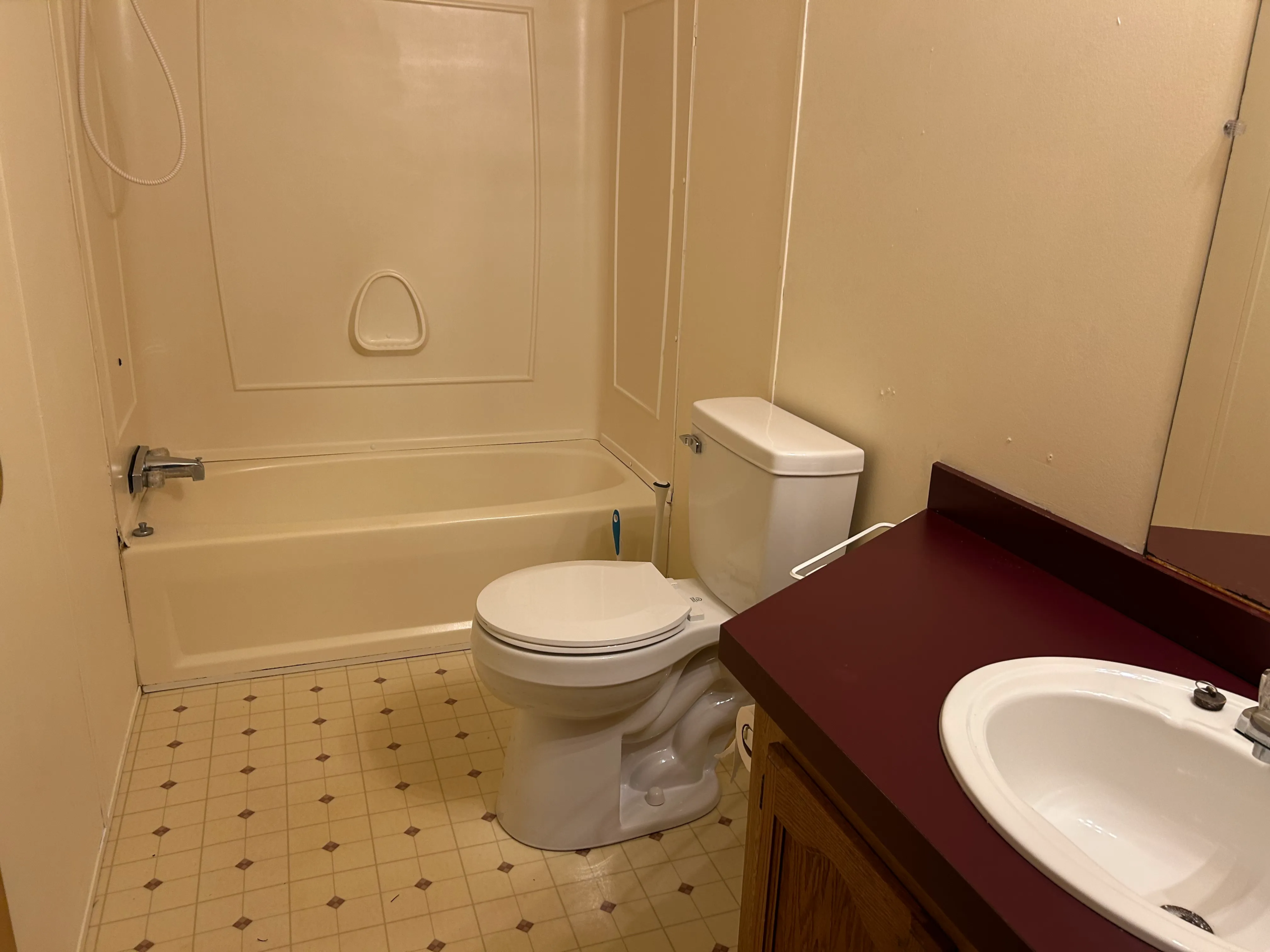 3/1 Colony LM304 #117 Newstead Drive – Indiana, PA