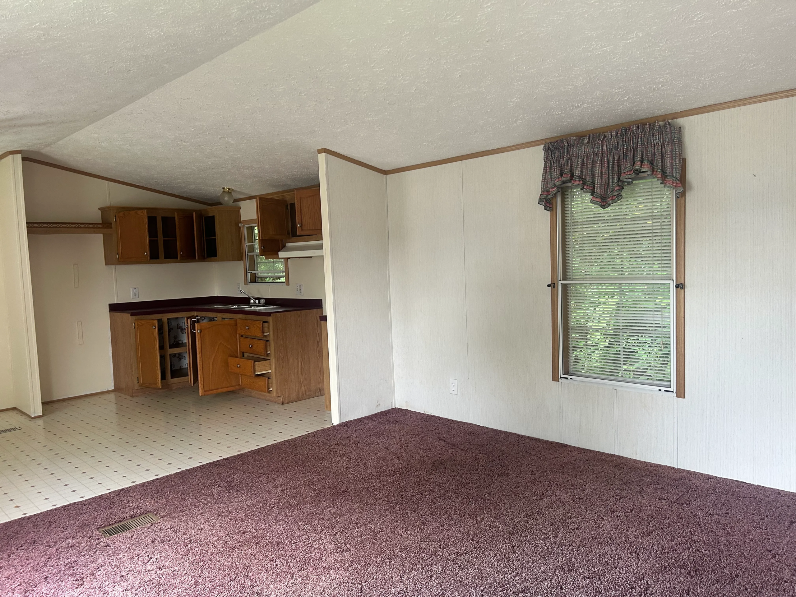 3/1 Colony LM304 #117 Newstead Drive – Indiana, PA