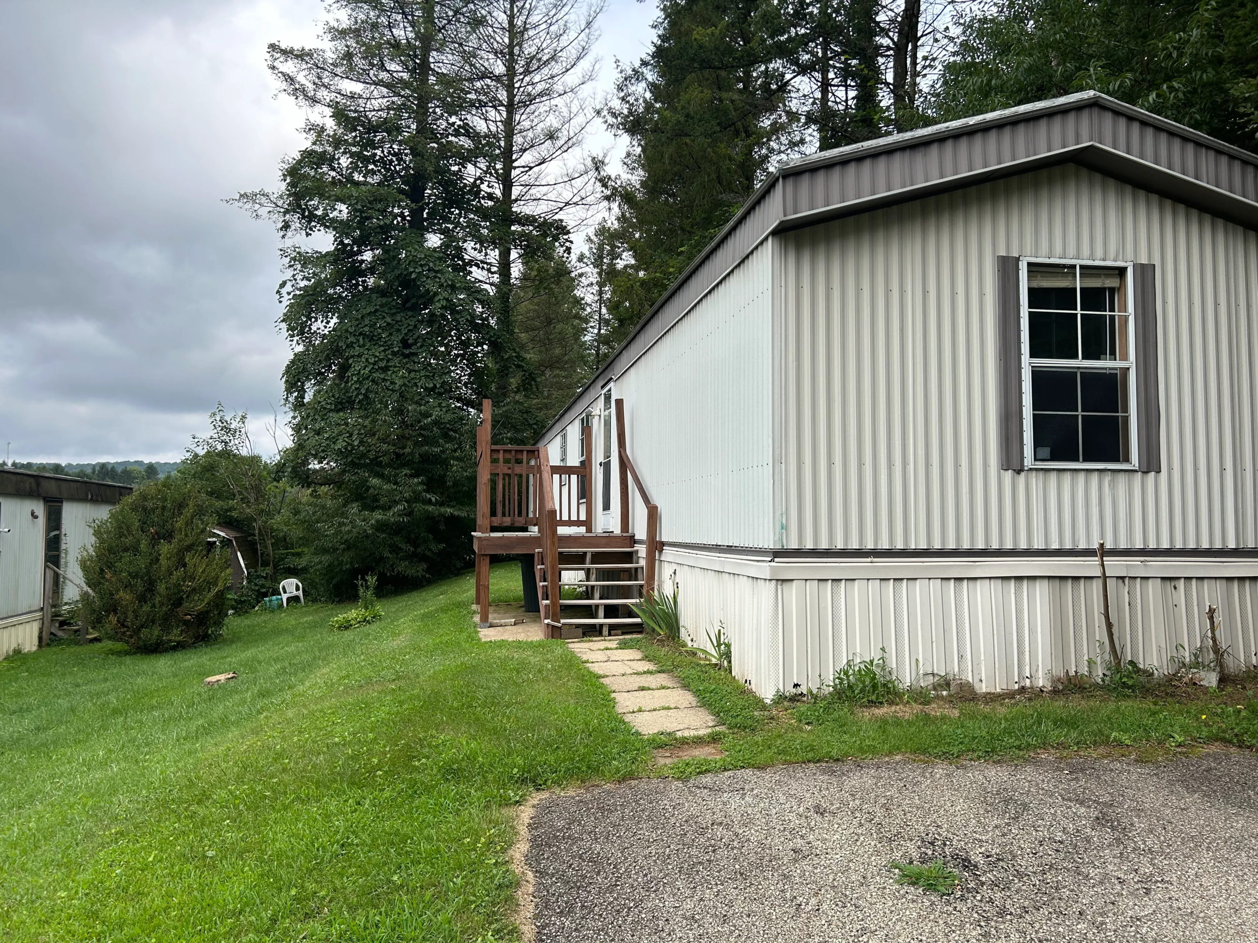 3/1 Colony LM304 #117 Newstead Drive – Indiana, PA