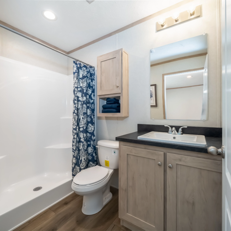 3/2 Clayton Harborview #Eli1633 – Marion, IA