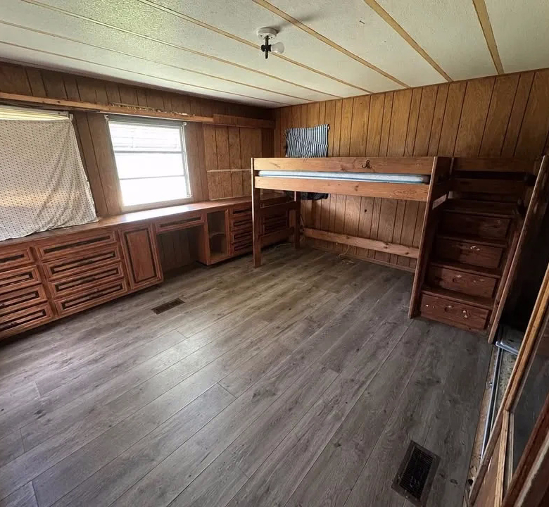 3/2 Lincoln Park #298 – Mt Morris, MI