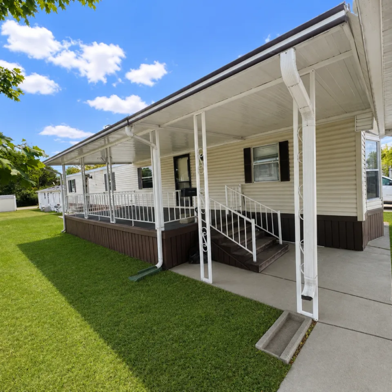 2/2 Forest Ridge #525 – Mt. Morris, MI