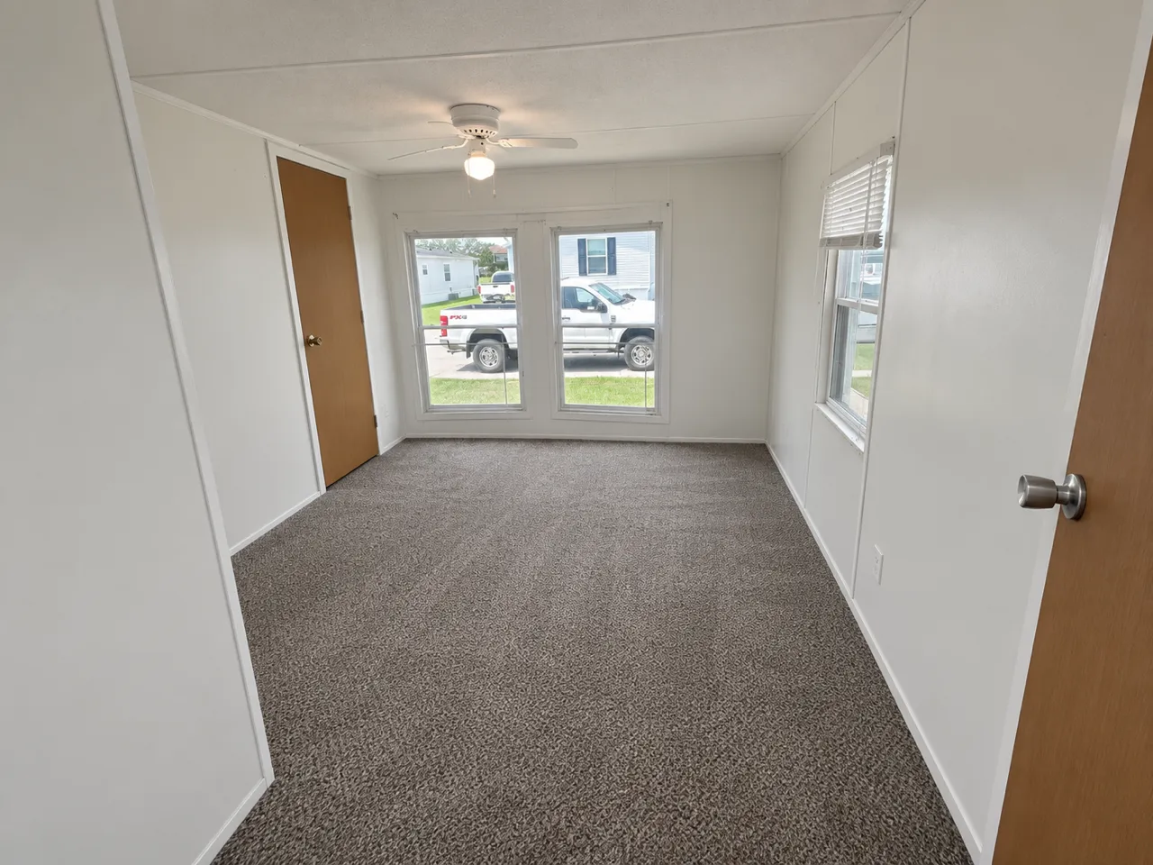 525 master bed 2/2 Forest Ridge #525 – Mt. Morris, MI