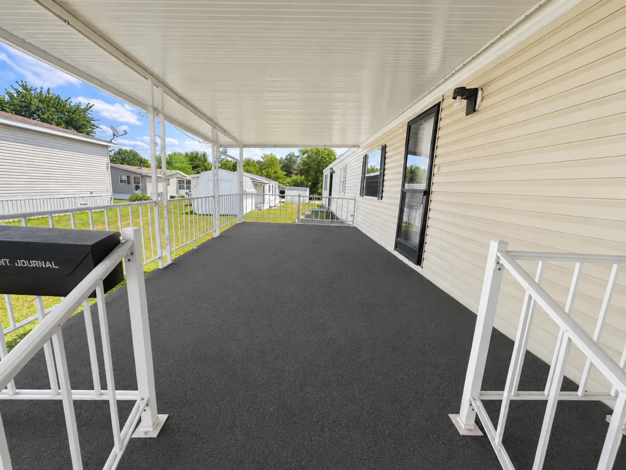 525 porch 2/2 Forest Ridge #525 – Mt. Morris, MI