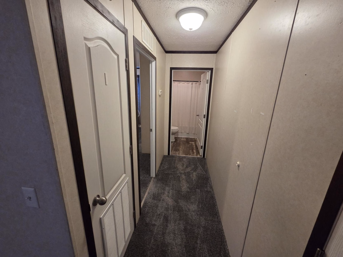 2/2 Clayton #3245KI – Waterloo, IA
