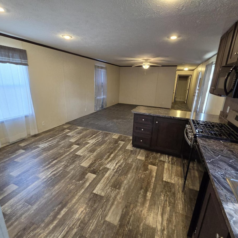 2/2 Clayton #3245KI – Waterloo, IA