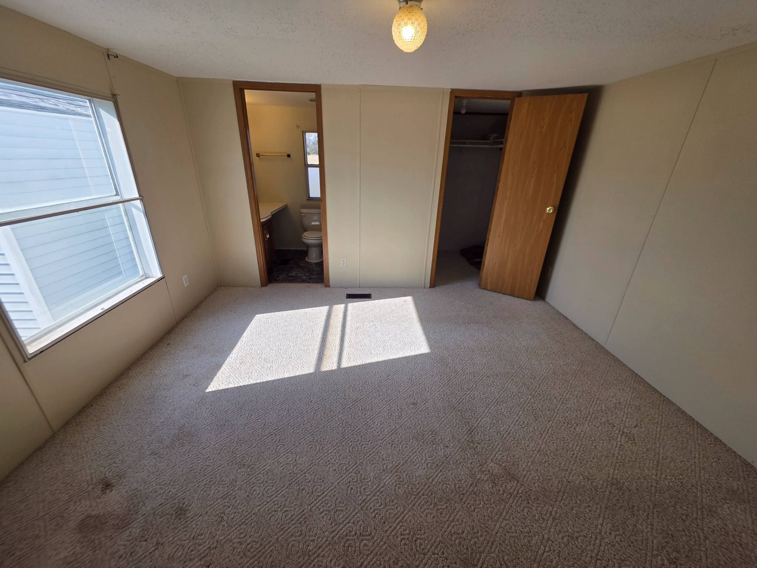 2&2 Marshfield #749 – Cedar Falls, IA (5) 2/2 Marshfield #749 – Cedar Falls, IA