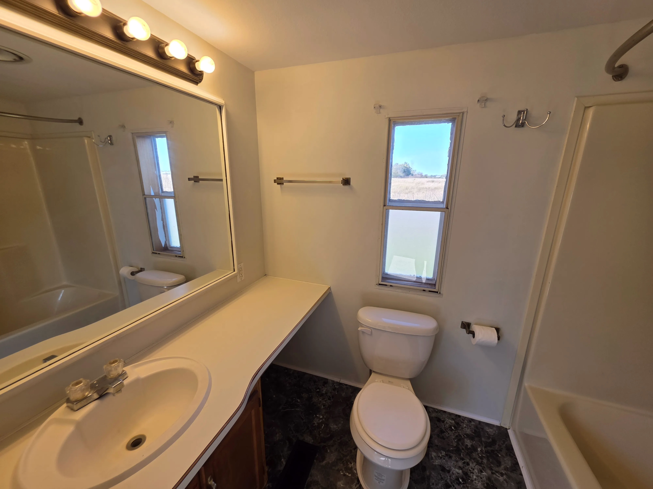 2&2 Marshfield #749 – Cedar Falls, IA (6) 2/2 Marshfield #749 – Cedar Falls, IA