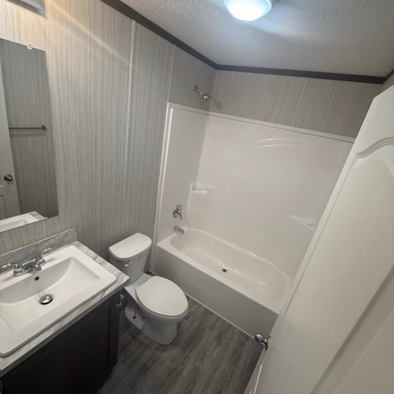 3/2 Clayton #3462EL – Waterloo, IA