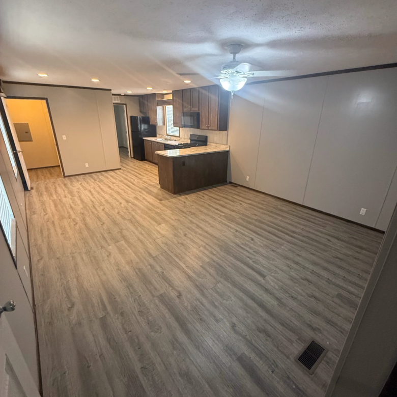 3/2 Clayton #3462EL – Waterloo, IA
